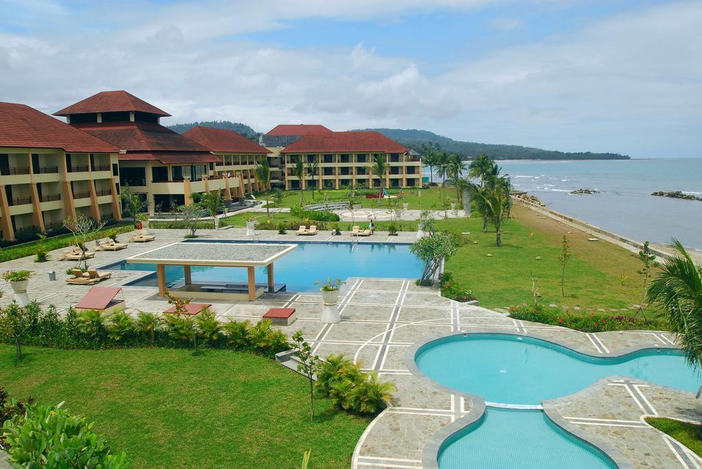 The Natsepa Resort And Conference Center Ambon Bagian luar foto